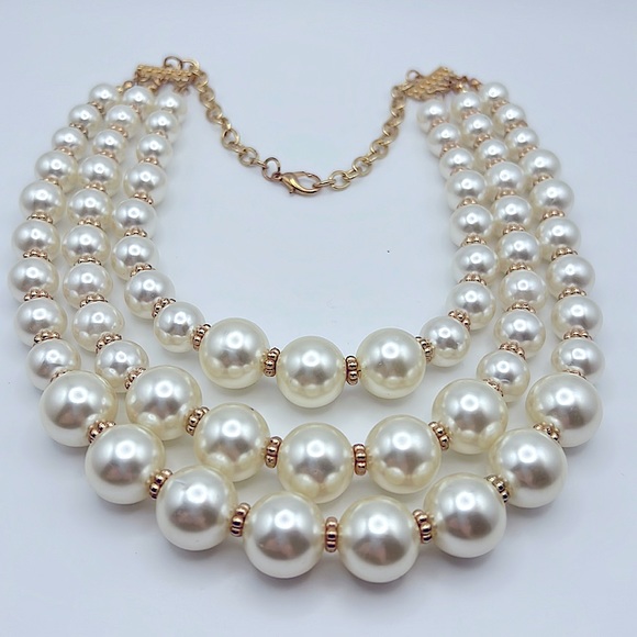 Jewelry - Triple Strand White Bubble Pearl Necklace With Gold Accents - NEW